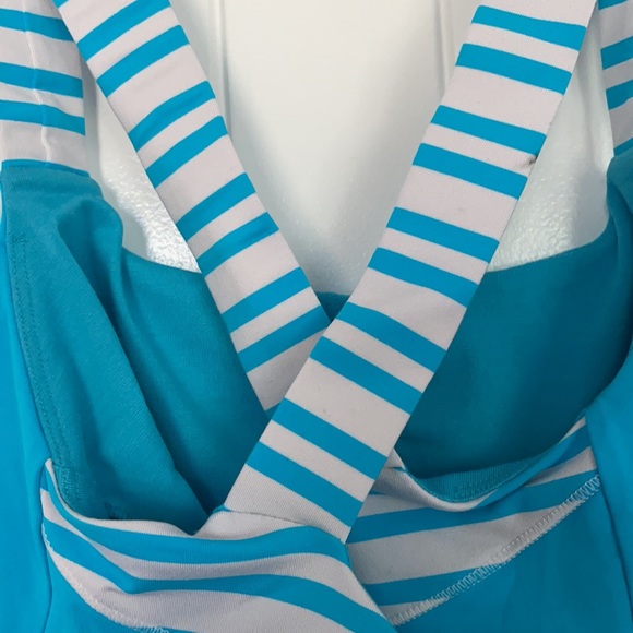 Lululemon Athletica tank — size 4 - Picture 4 of 4